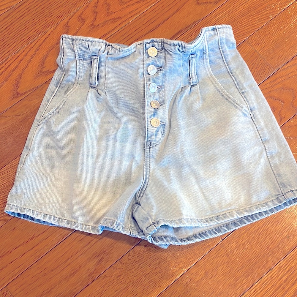 COPY - AMERICAN EAGLE MOM SHORTS 2